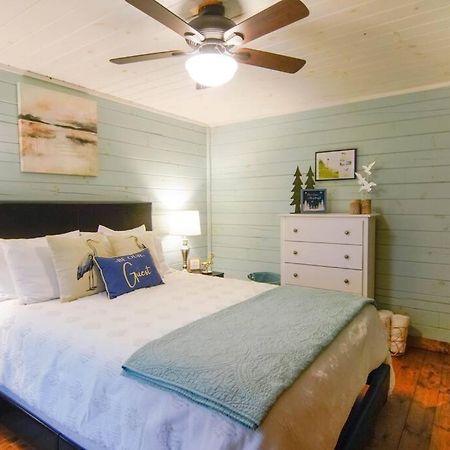 Charming Lakeview Cabin Near Geneva-On-The-Lake! Ashtabula Eksteriør billede