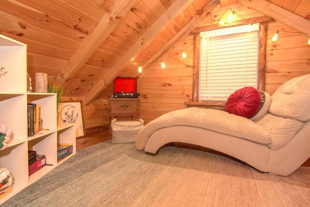 Charming Lakeview Cabin Near Geneva-On-The-Lake! Ashtabula Eksteriør billede