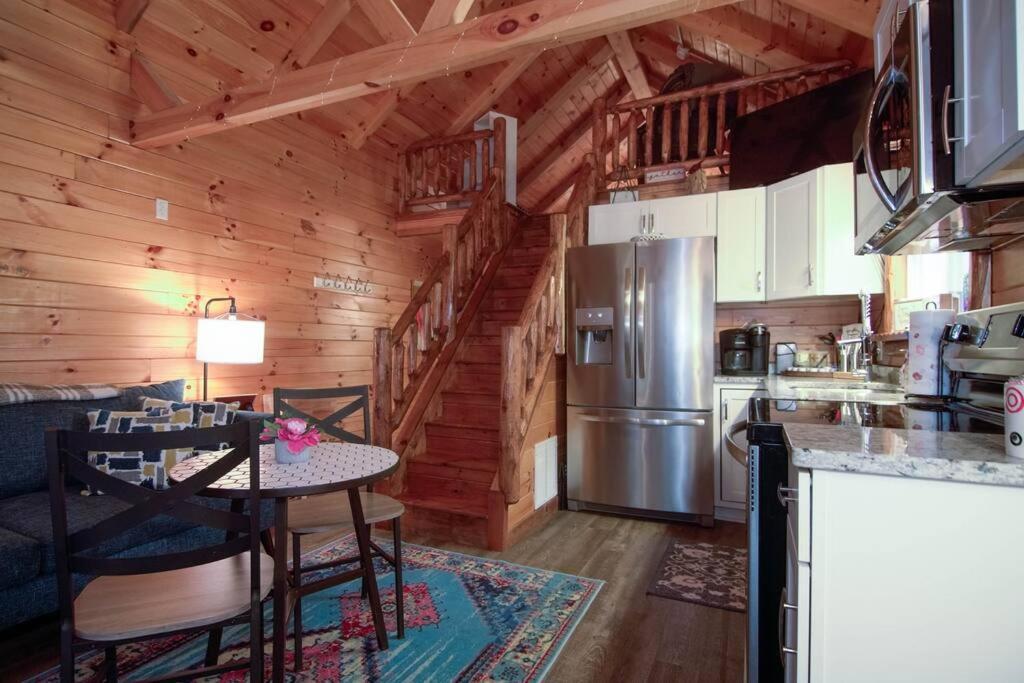 Charming Lakeview Cabin Near Geneva-On-The-Lake! Ashtabula Eksteriør billede