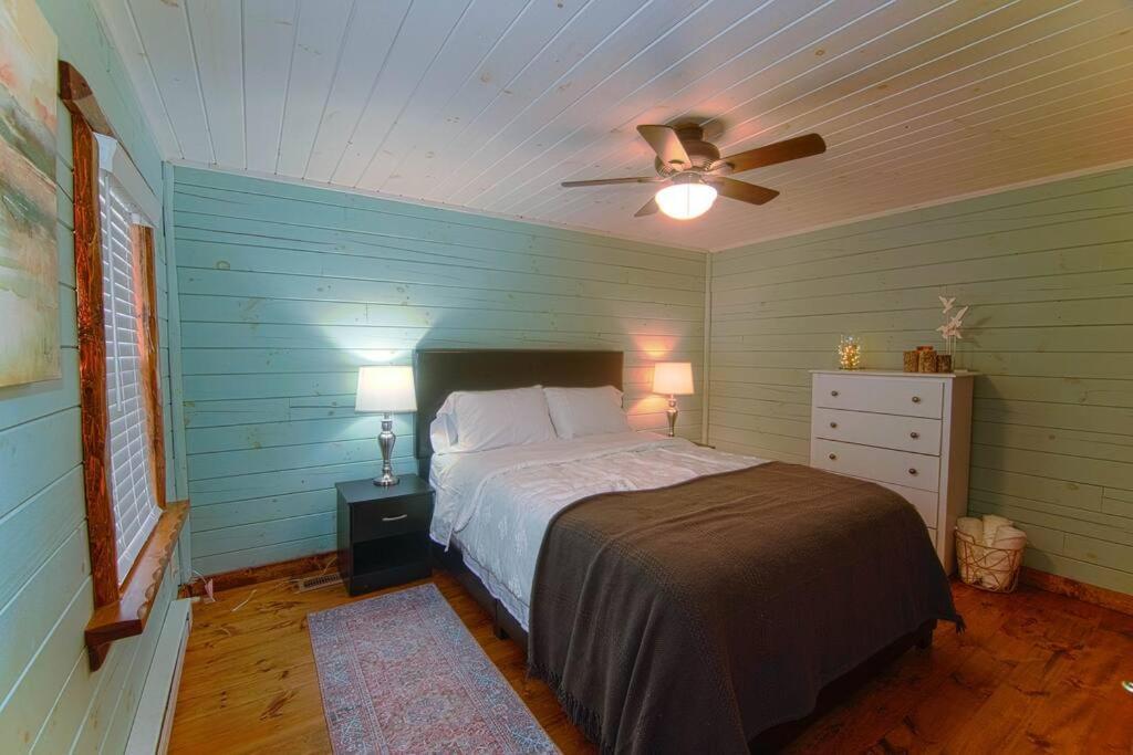 Charming Lakeview Cabin Near Geneva-On-The-Lake! Ashtabula Eksteriør billede