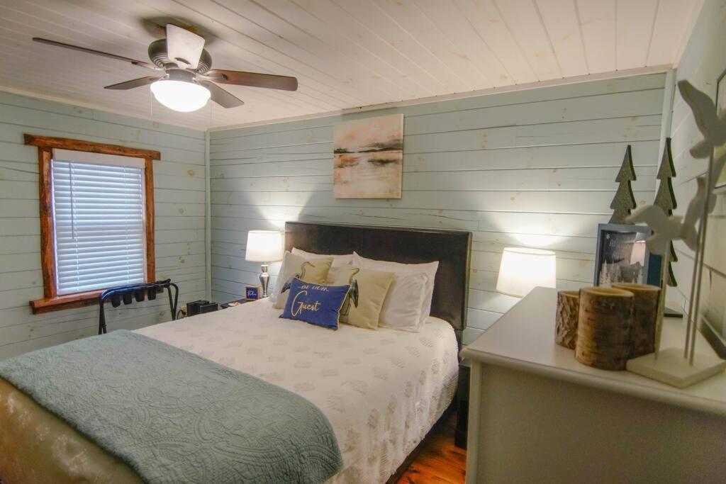 Charming Lakeview Cabin Near Geneva-On-The-Lake! Ashtabula Eksteriør billede
